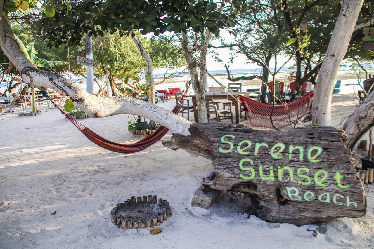 Serene Beach Villa Gili Trawangan Exterior foto